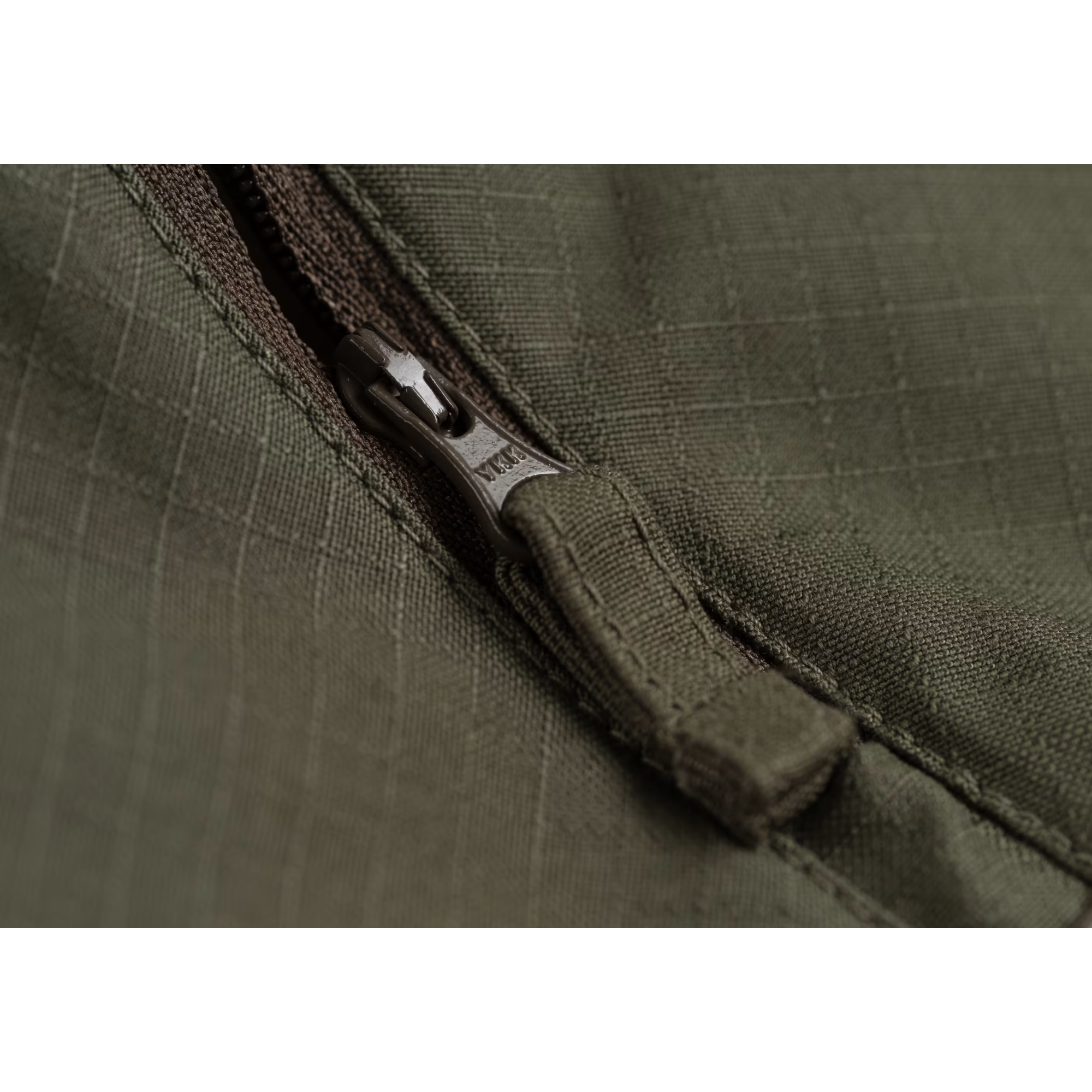 #couleur_stonegrey olive